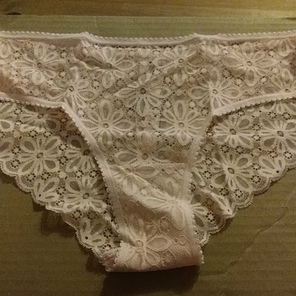 Victoria's Secret floral cheeky panty Size XL New!
